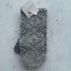 Lemon Tipped Fairisle Mitten Color Charcoal:Pink Trim Women’s One Size New